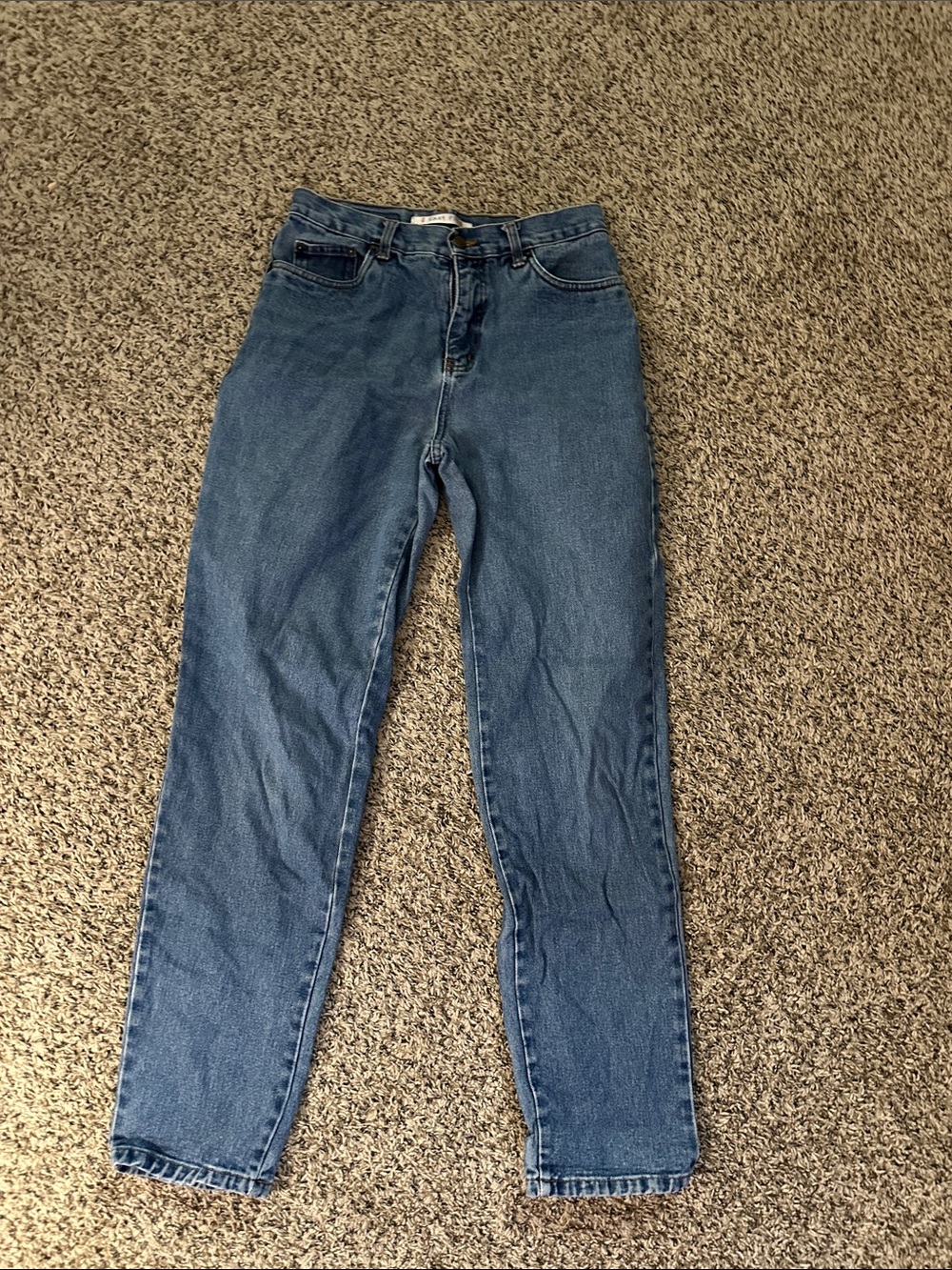 bill blass Medium Blue High-Rise Women's Jeans (MRO)
